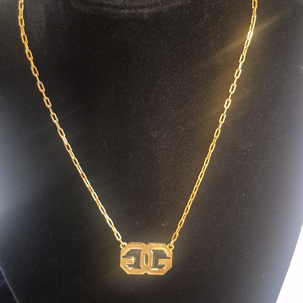 NWOT GIVENCHY NECKLACE